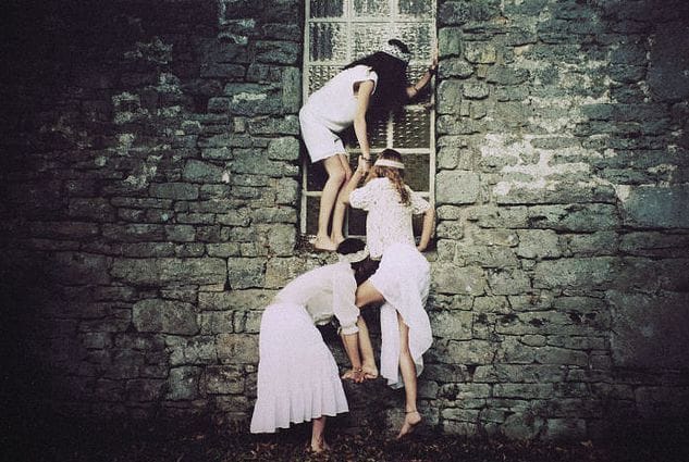 Les photographies oniriques d'Aëla Labbé mélangent danse et rêve 17