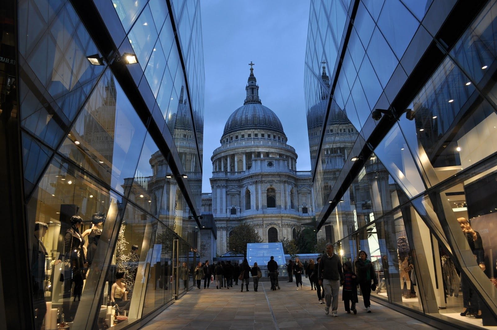 One-New-Change-City-of-London-St-Pauls-Cathedral