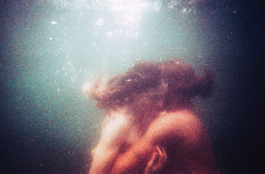 Maud Chalard photo de couple sous l'eau