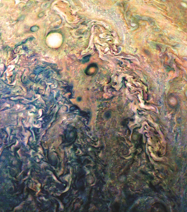 La sonde Juno nous offres des images époustouflantes de Jupiter 4