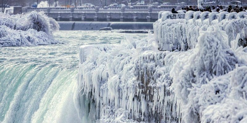 Top 10 des plus belles photos des chutes gelées du Niagara 24