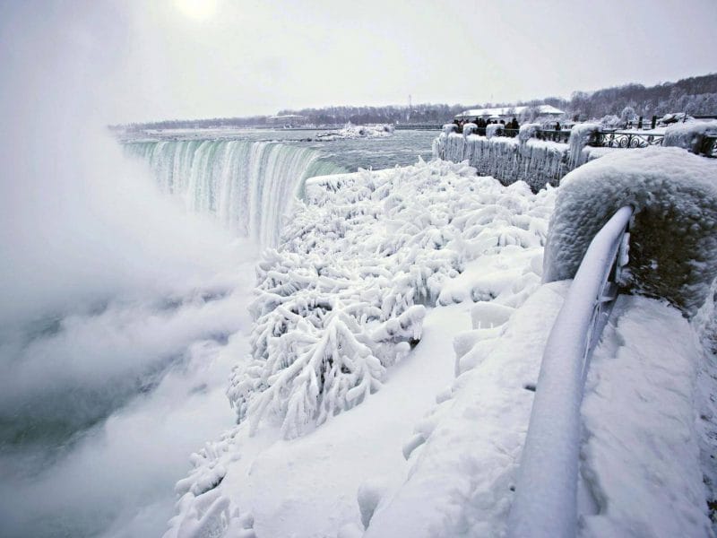 Top 10 des plus belles photos des chutes gelées du Niagara 33