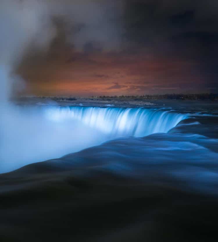 Les chutes du Niagara gelées et illuminées : une vision spectaculaire. 8