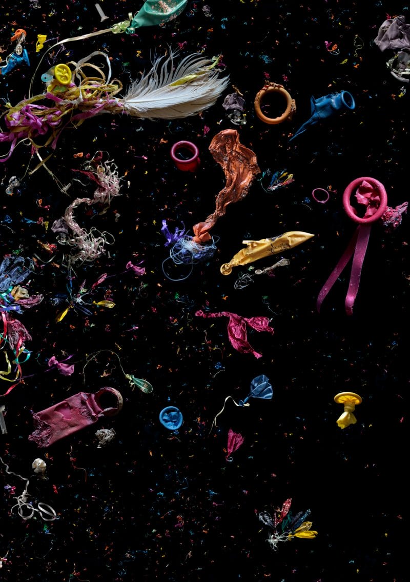 Soup : Les galaxies de déchets de Mandy Barker fascinent autant qu'elles horrifient 10