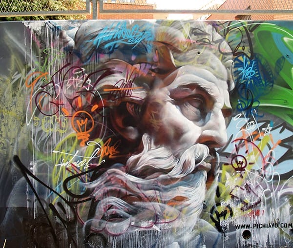 La sublime confrontation entre le classicisme et le graffiti par Pichi & Avo 12