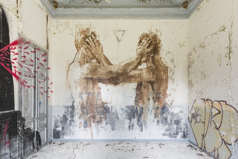 fresque dans un lieu abandonné Gonzalo Borondo