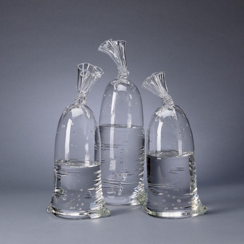 Sculptures hyper réalistes de sac d'eau par Dylan Martinez