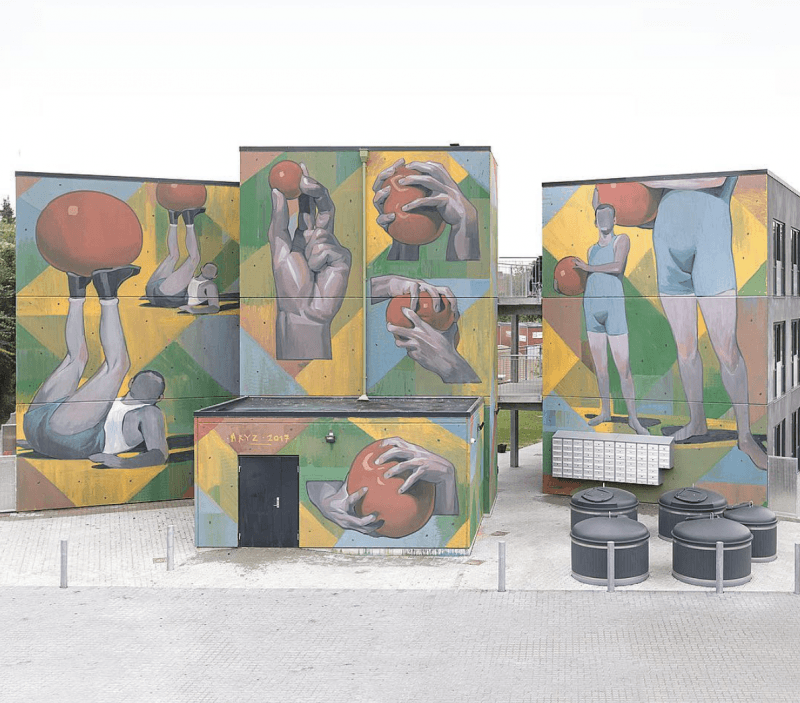 ensemble de murales par le street artist Aryz