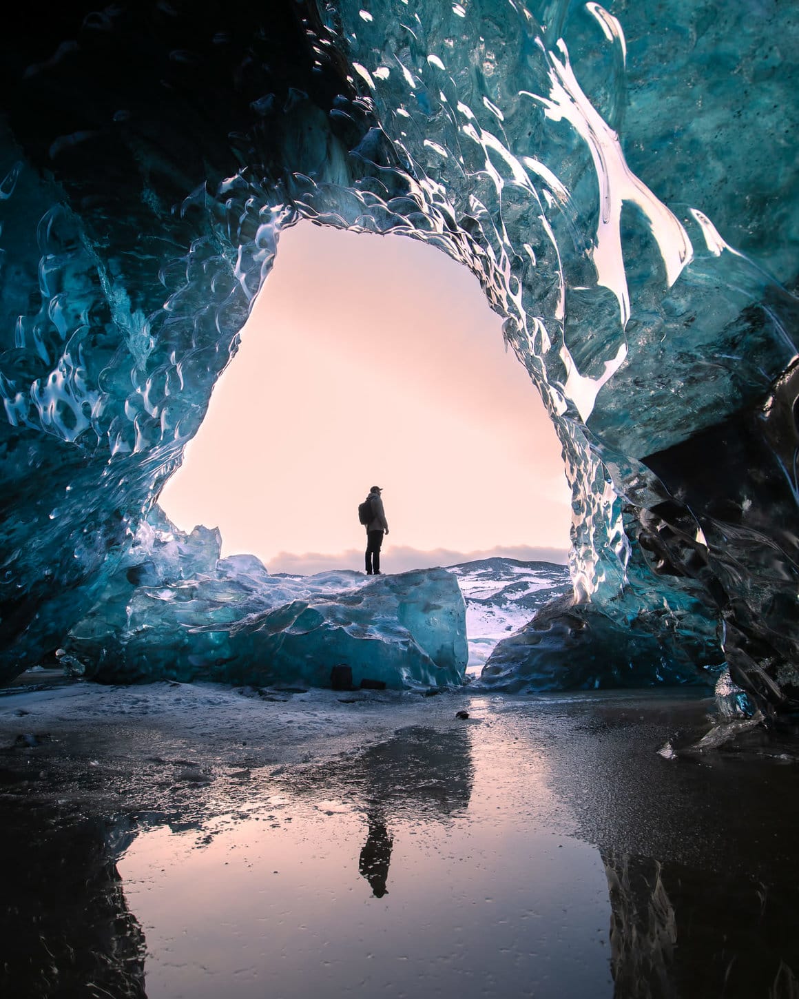 Sarah Bethea explore les glaciers islandais 1