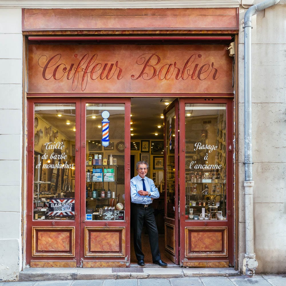 ancienne boutique coiffeur barbier paris re-tale photographe sebastian erras