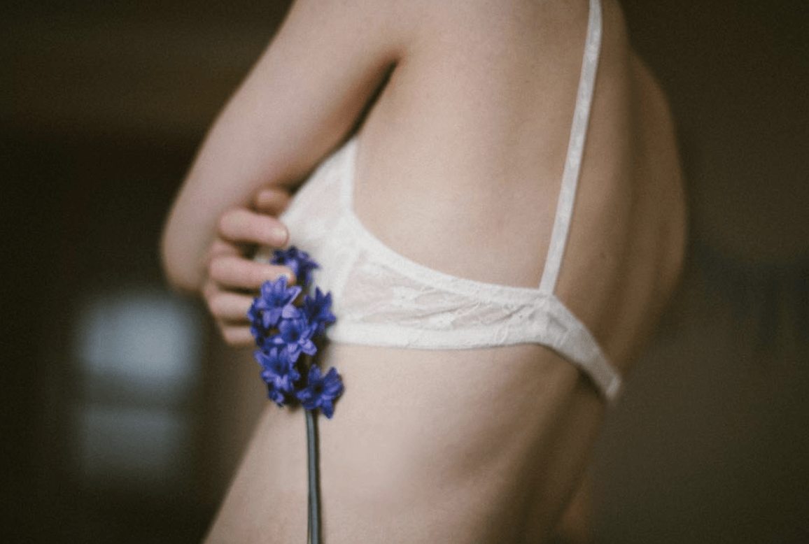photographie de jeune femme