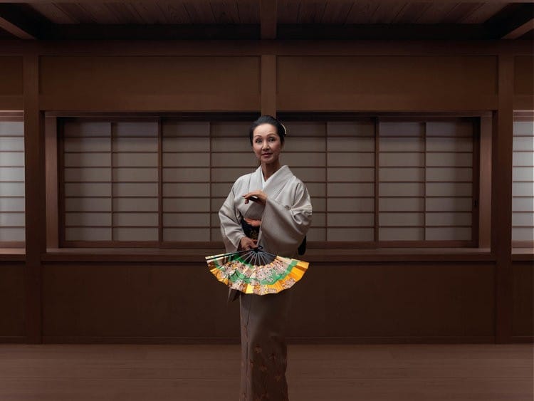 Portrait de Mako Hattori, une danseuse et actrice japonaise, photographiée par Roman Jehanno