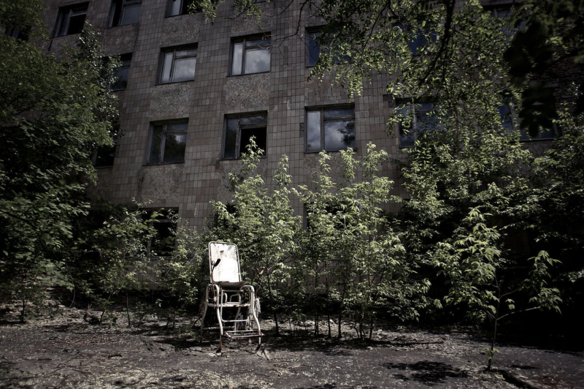Une chaise d'hôpital photographiée par Sergey Ponomarev