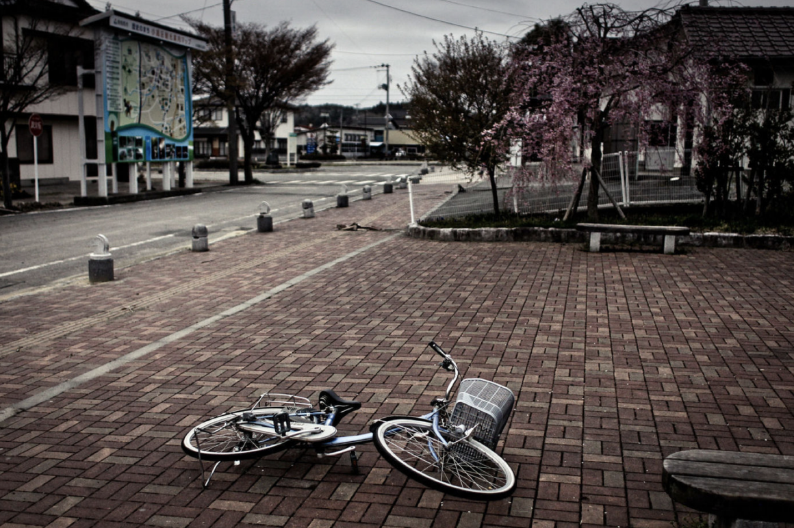 Vélo abandonné photographié par Sergey Ponomarev