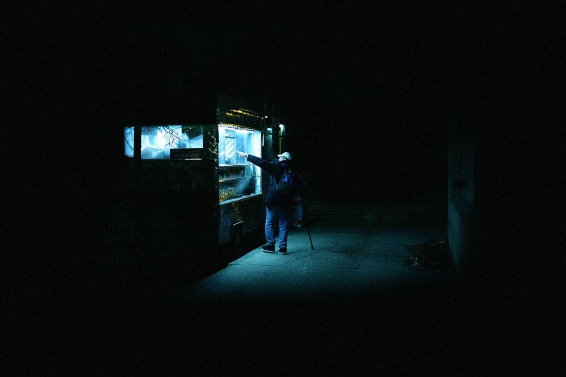 Photographie d'un homme en pleine nuit réalisée par Daniel Soares