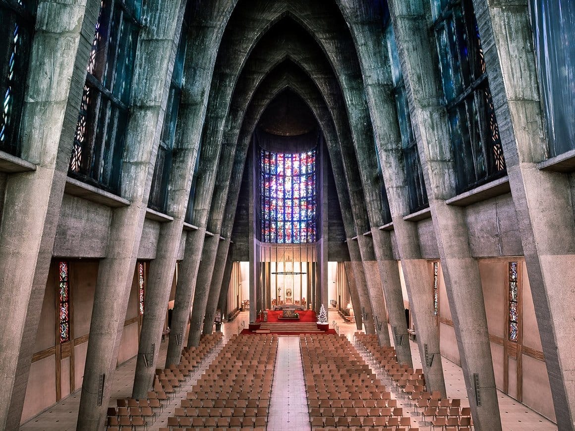 Sacred Spaces les églises photographiées par Thibaud Poirier
