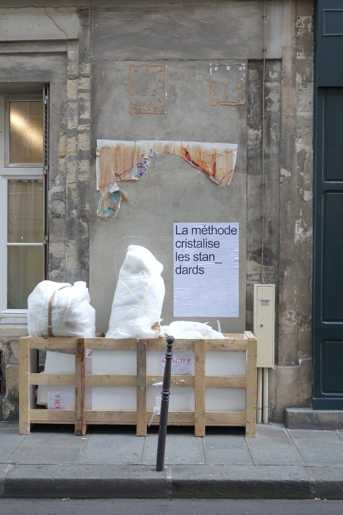 Affiche Guillemet et Lacotte sacs "fragile"
