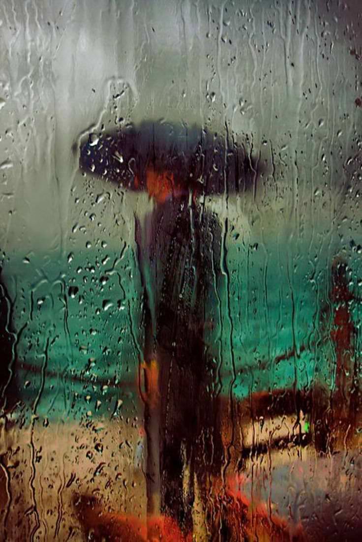 Saul Leiter, pluie, buée, floue et parapluie
