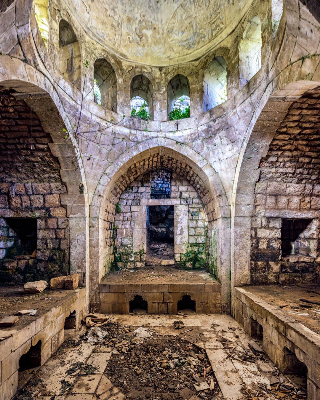 Vestige d'un hammam ottoma, lieux  abandonnés de Beyrouth 