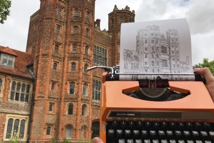 Le Château de Hampton Court, en Angleterre, reproduit à la machine à écrire par James Cook