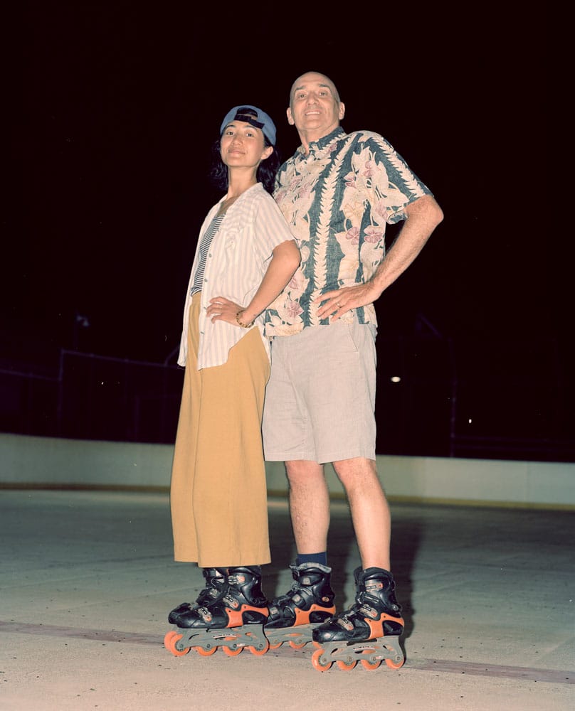 Brendan George Ko père et fils dans un skate park