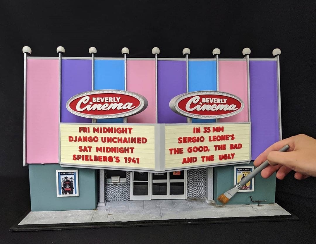 The Beverly Cinema fabriqué à l'échelle miniature par Kienan Wright