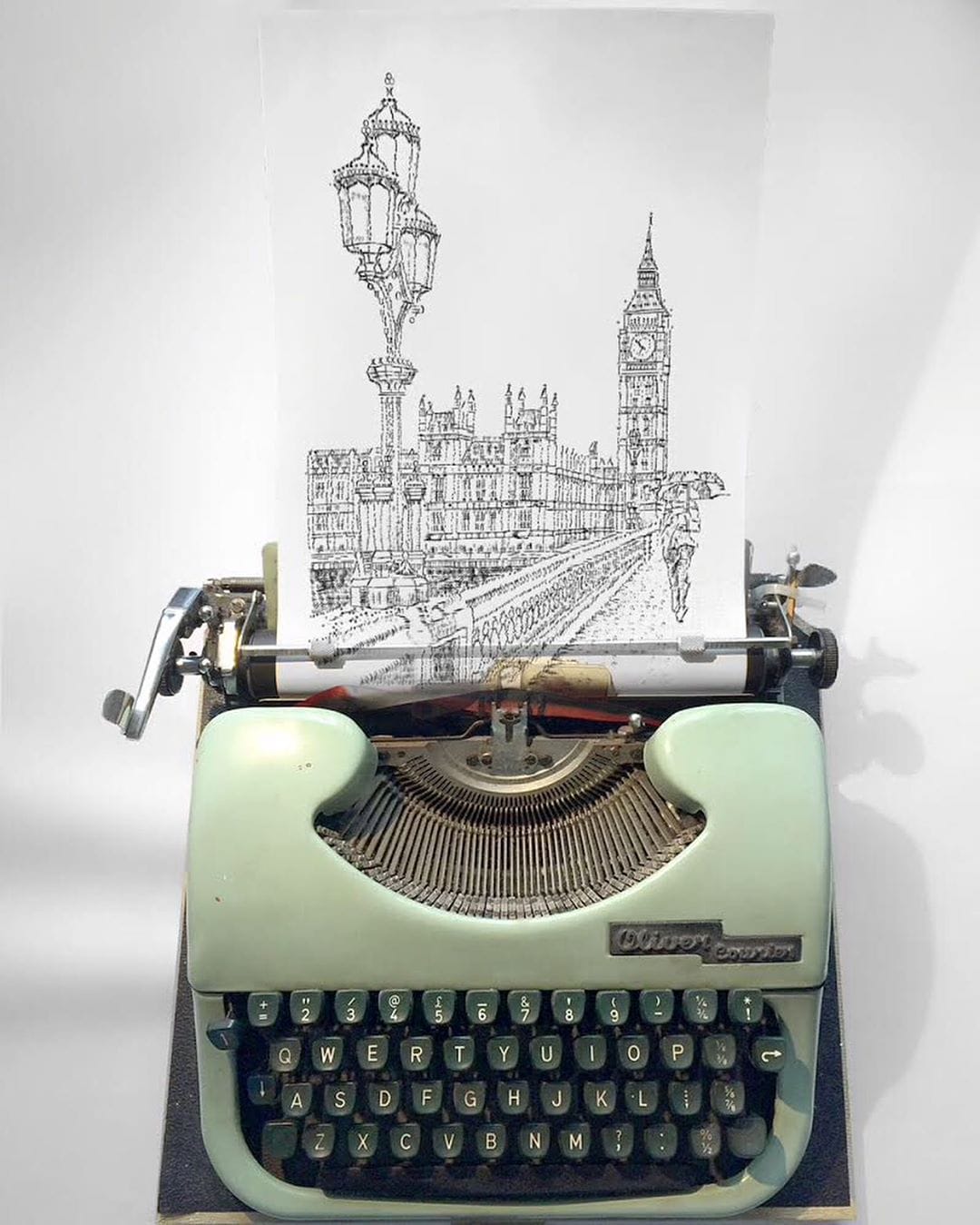  The Houses of Parliament reproduit à la machine à écrire par James Cook