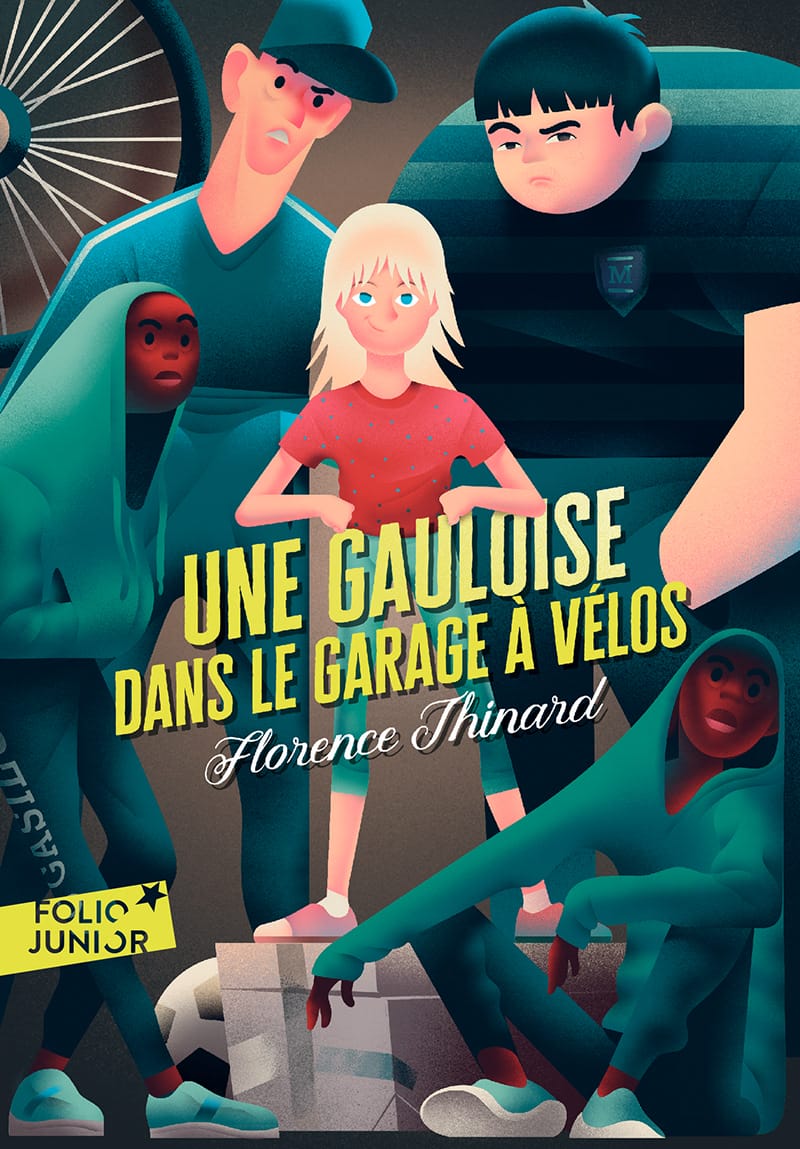 Des personnages se tiennent devant le titre du livre : "Une gauloise dans le garage à vélos"