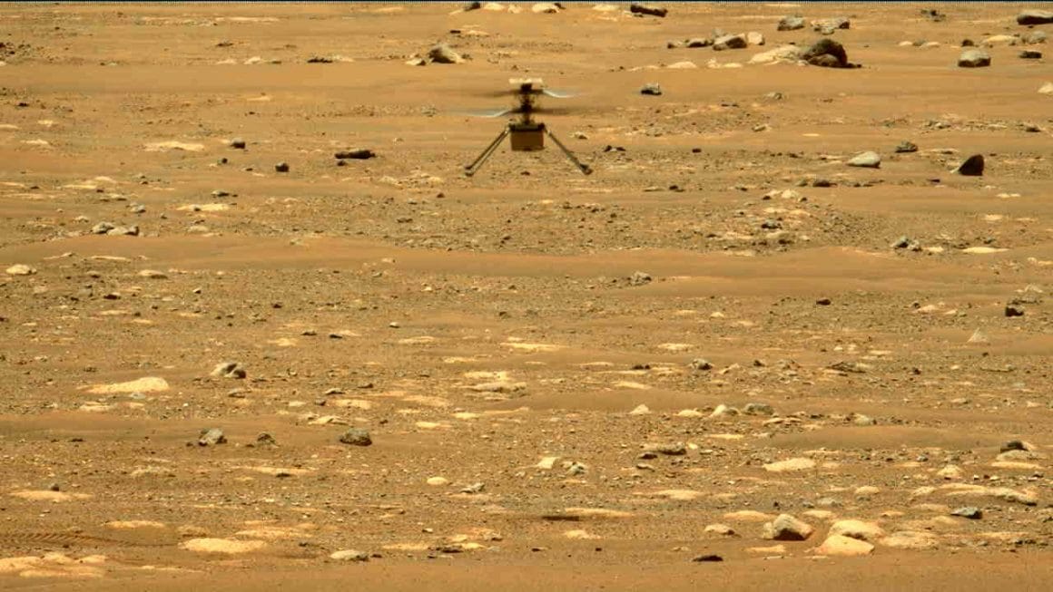 Image du rover en vol, prise le 22 avril 2021.