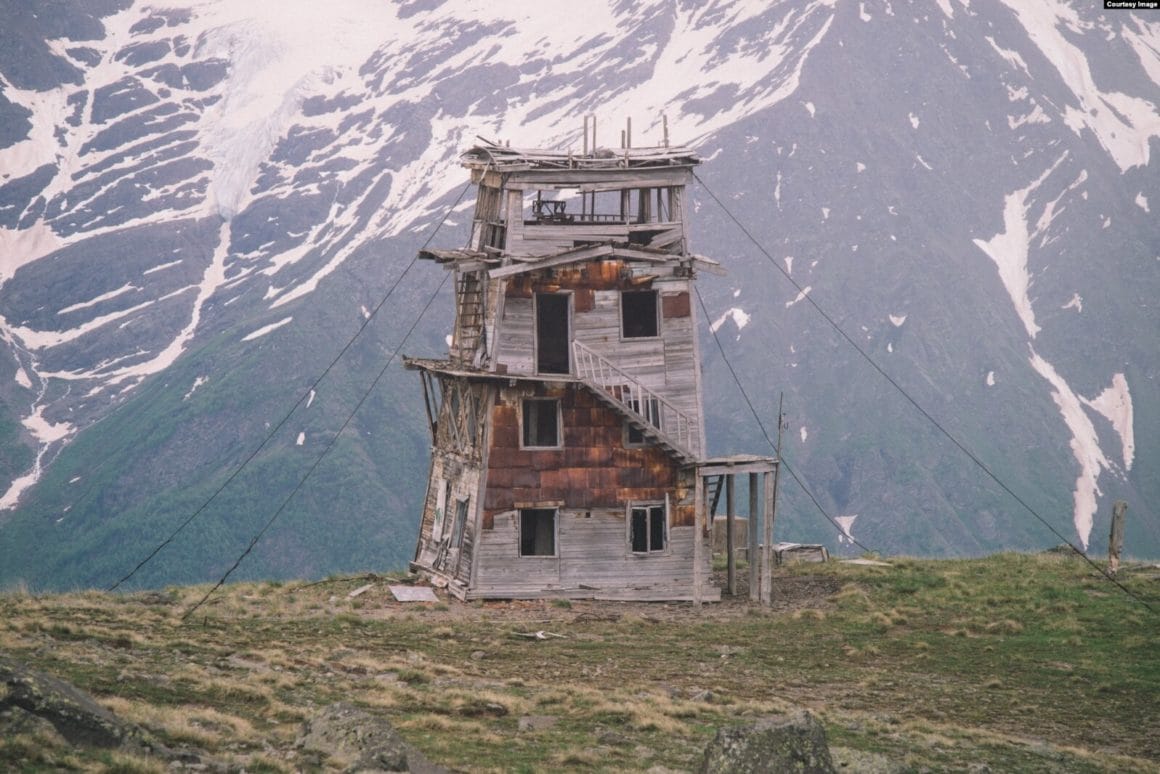 Lana Sator Station météo abandonnée à Elbrus, Kabardino-Balkaria​.