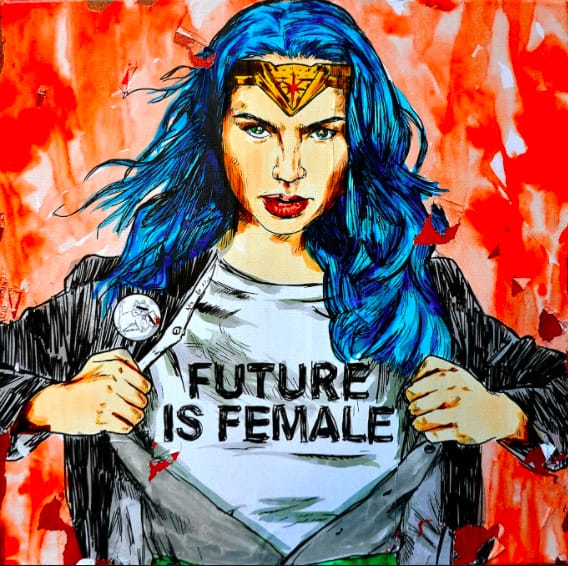 Fresque de Wonderwoman avec un t-shirt "Future is female".