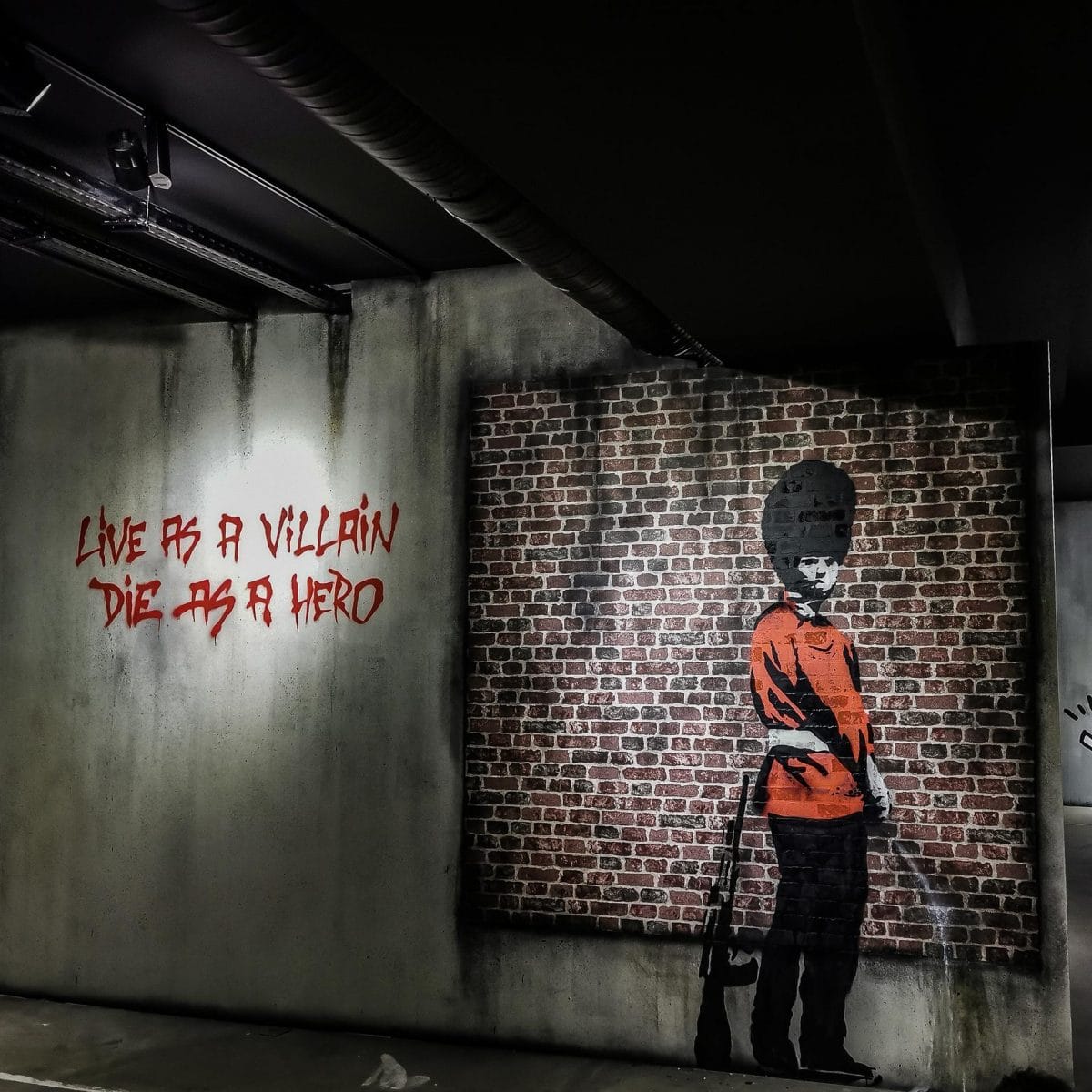 Banksy, un hôtel dédié au street artist ouvre à Paris 1