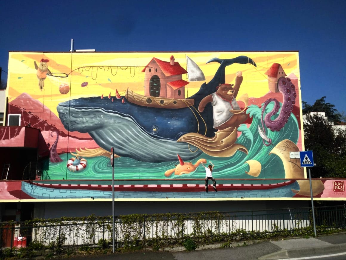 Fresque à Genoa d'une baleine portant une maison par Rame 13