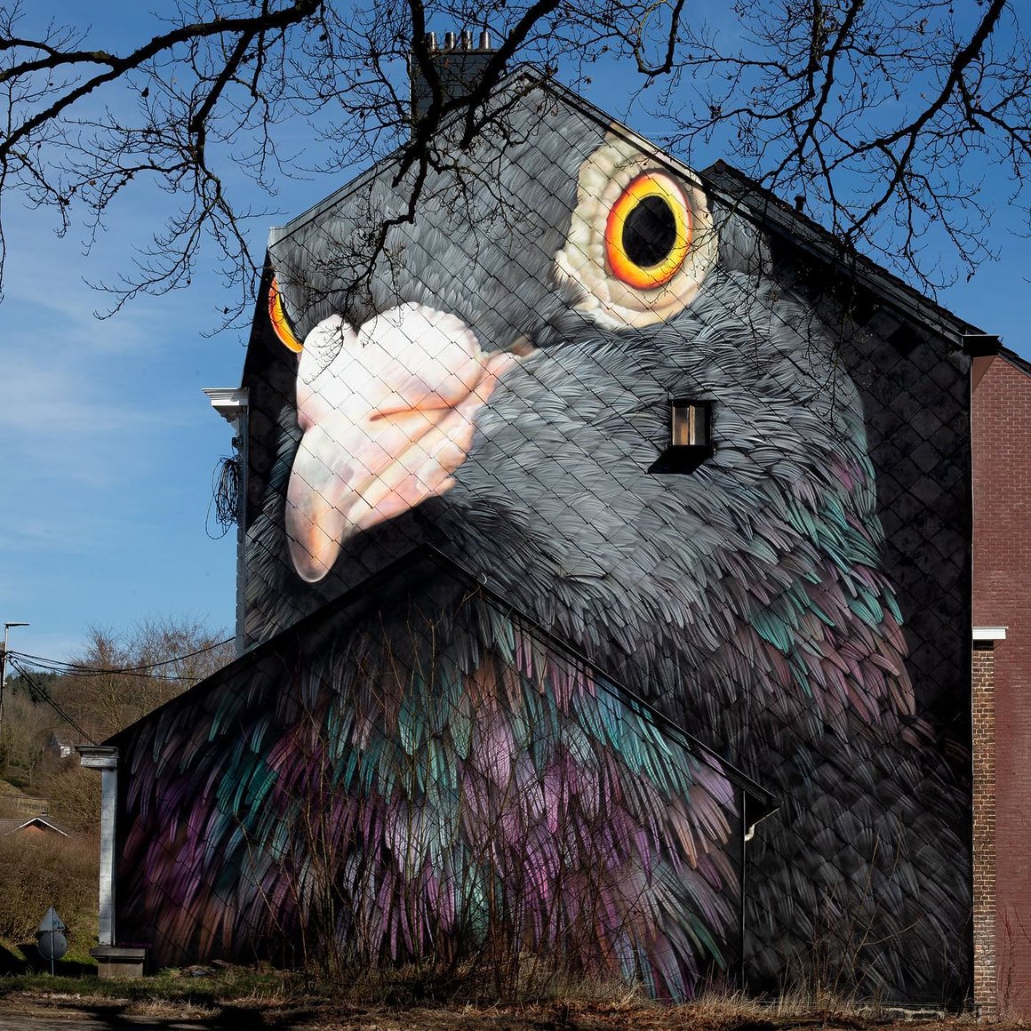 Fresque murale d'Adèle Renault représentant un pigeon à col vert