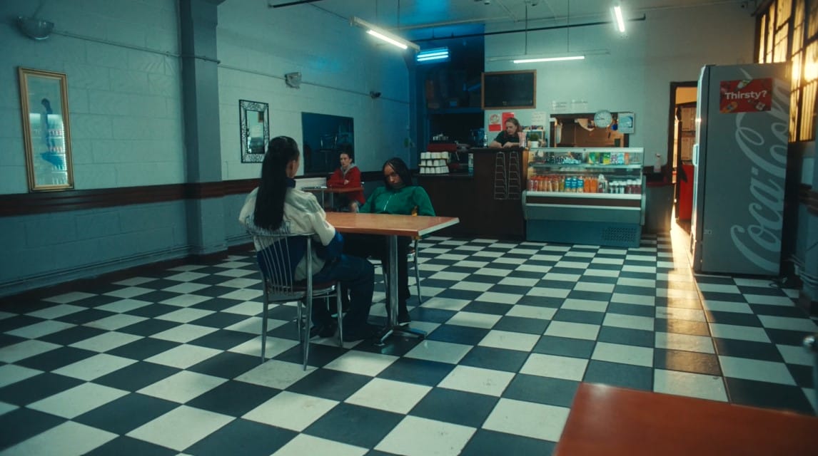 Everything But The Girl - Capture d’écran du clip de " Nothing Left To Lose " réalisé par Charlie Di Placido.  