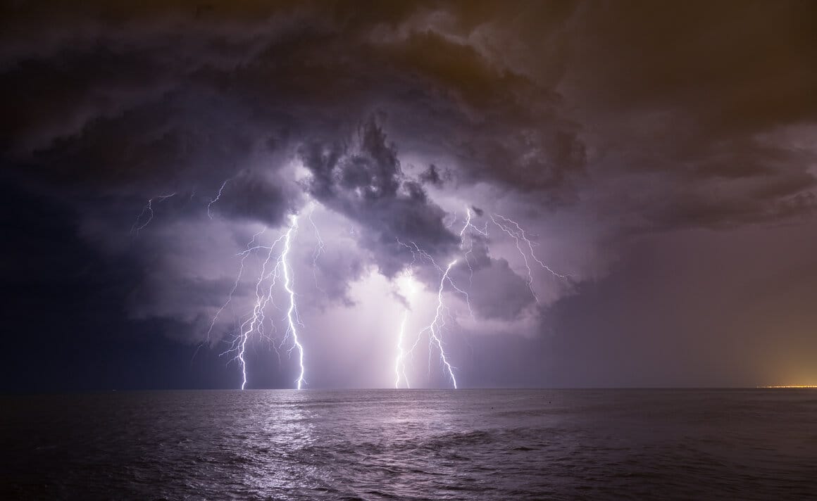 Henri Buffetaut - Éclats de tempête - Chronique d'une saison orageuse