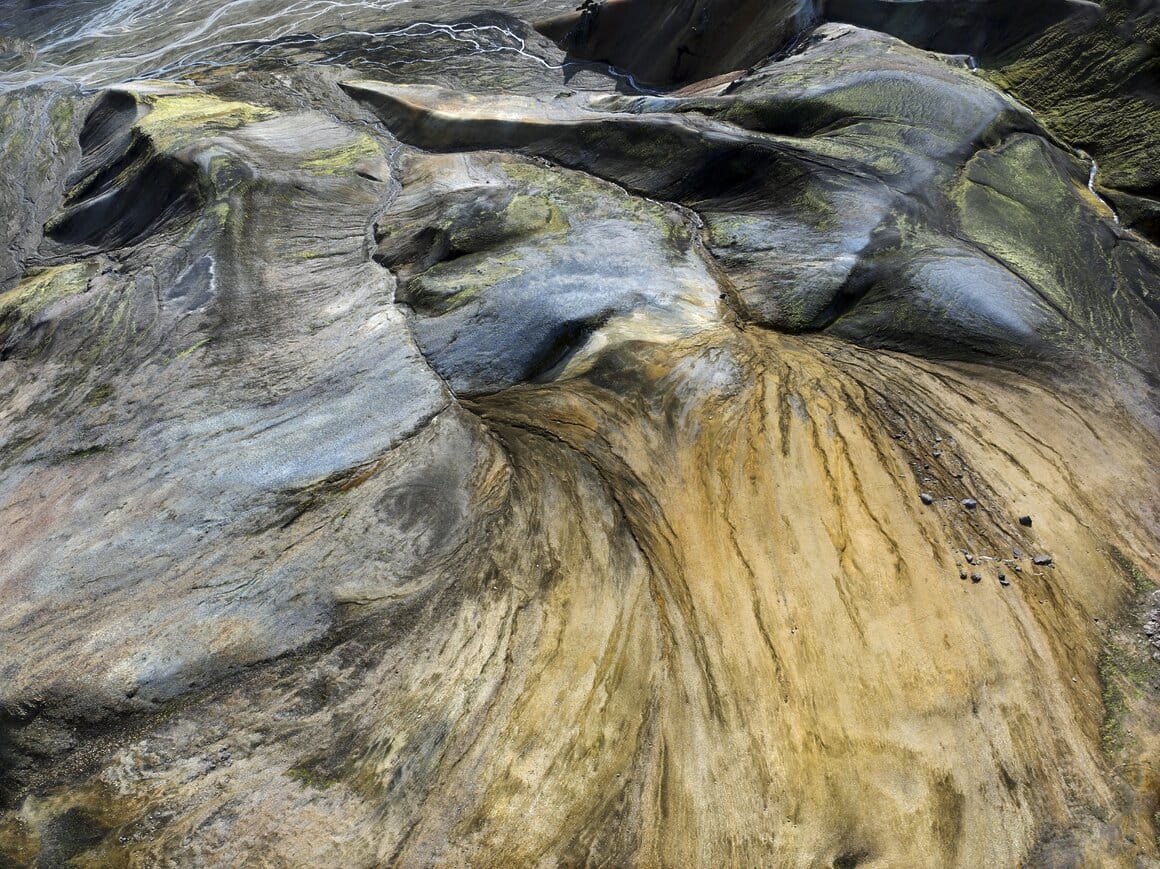 Landmannalaugar, montagne rhyolitique, champs de laves et d’obsidienne, et rivières, Islande, september 2023.