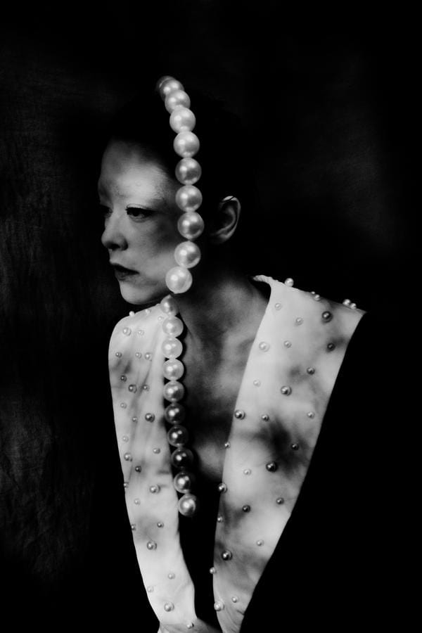 portrait flou en noir et blanc