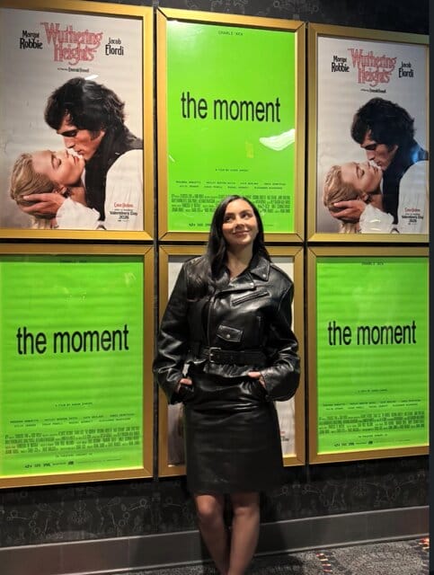 Charli XCX : l'anglaise signe la BO de "Hurlevent" et peine à trouver sa voix 2