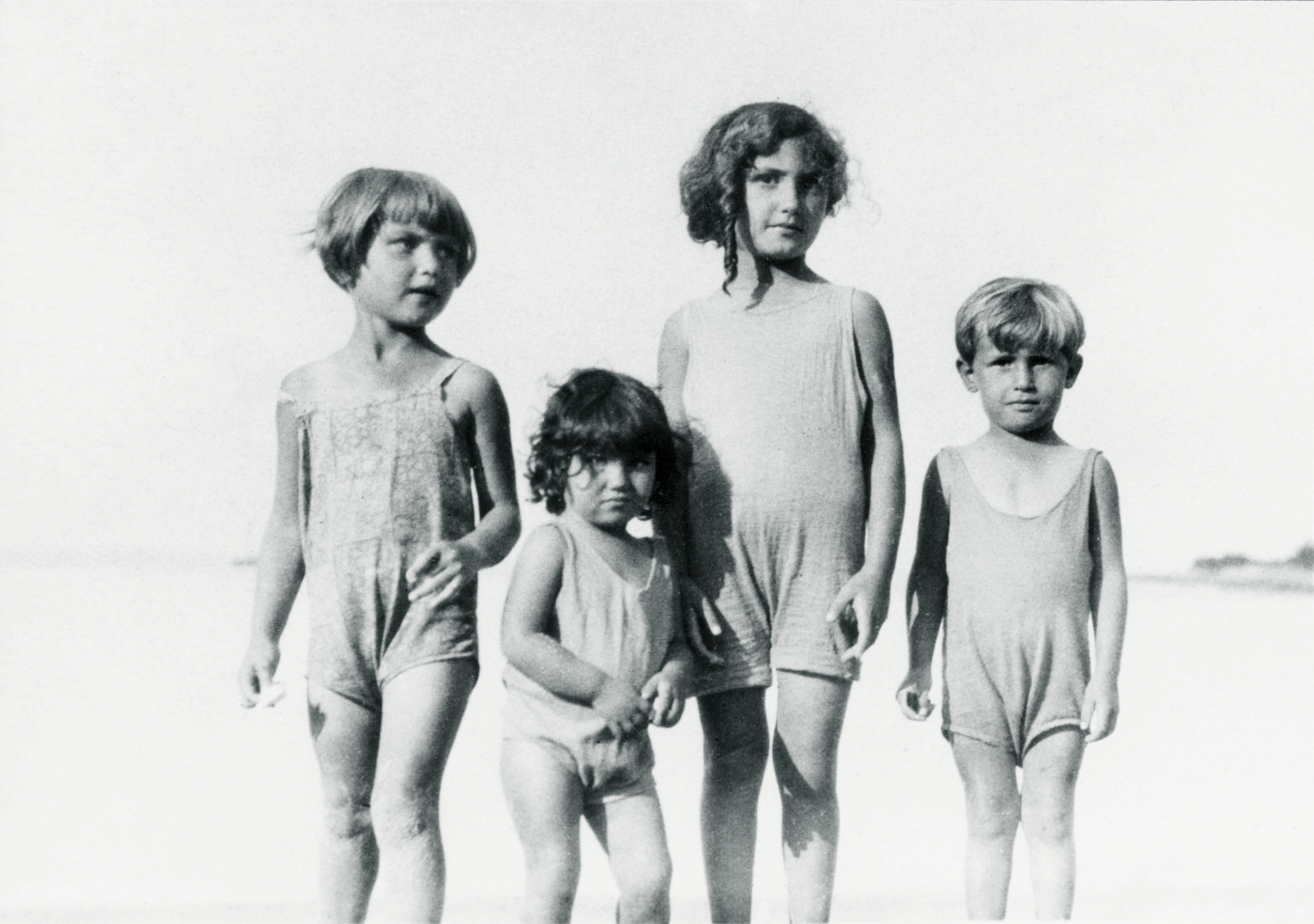 Fratrie©Archives familles Veil et Vernay