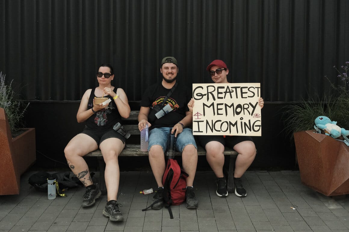 Trois festivaliers au Hellfest